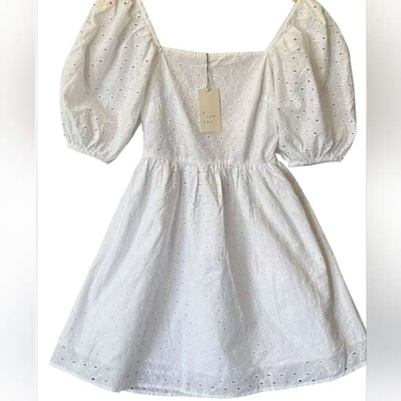 NWT A New Day Dress/ Women White Eyelet Open Back Puff Sleeve Dress / Size M - Picture 4 of 9
